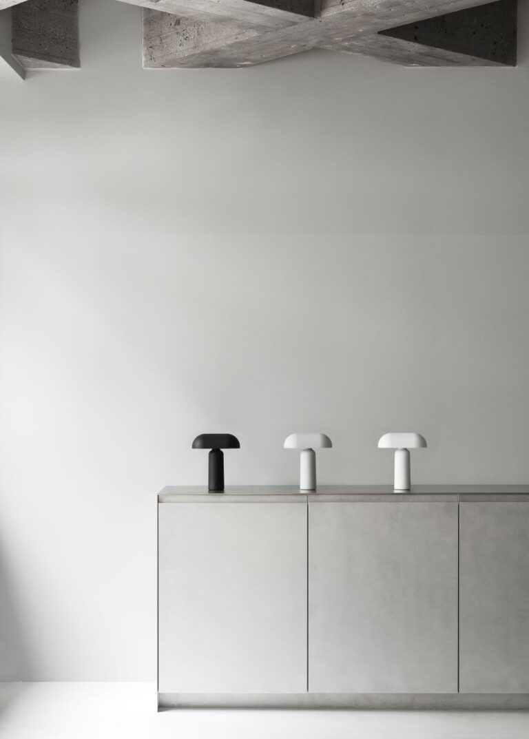 Lampe portable Porta - Trois couleurs - Normann Copenhagen tactile à deux force de luminosité